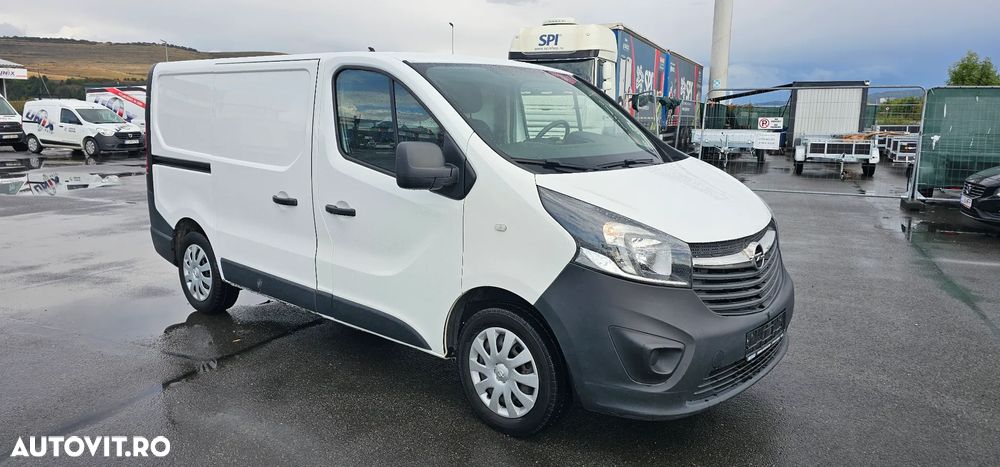 Opel Vivaro - 1