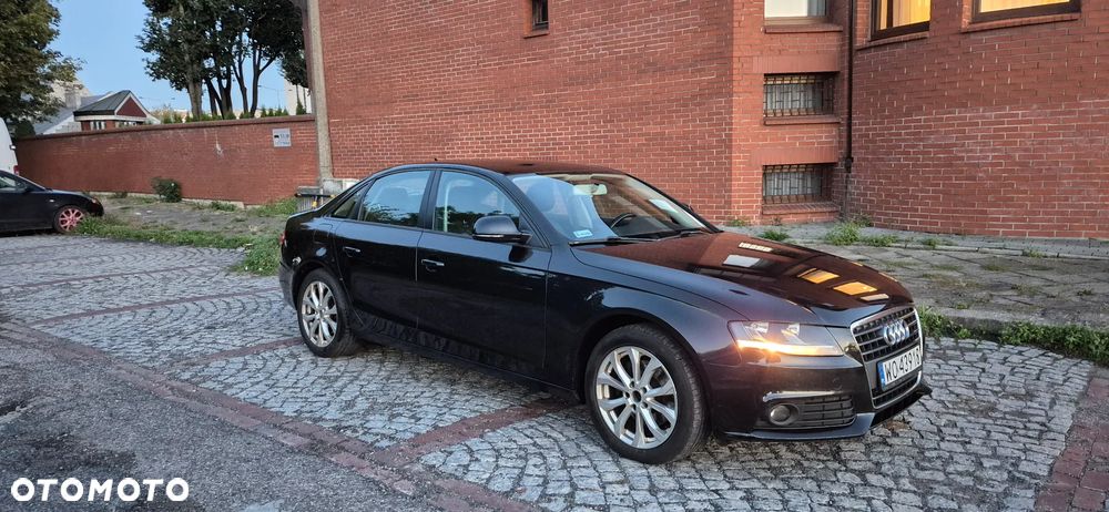 Audi A4 Limousine - 3
