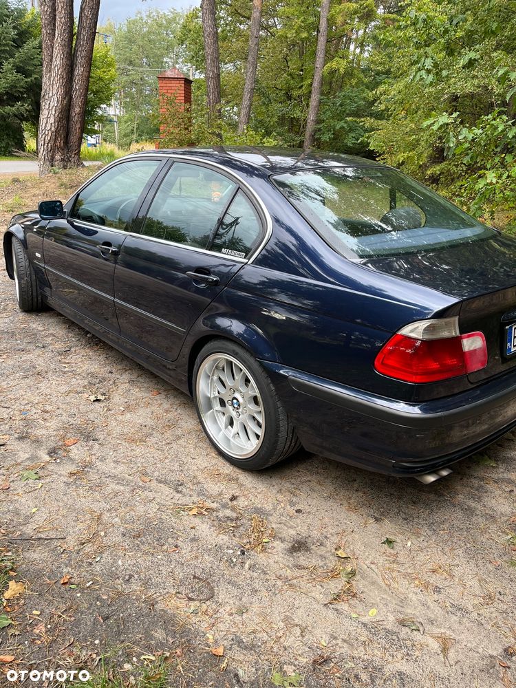BMW Seria 3 320i - 7