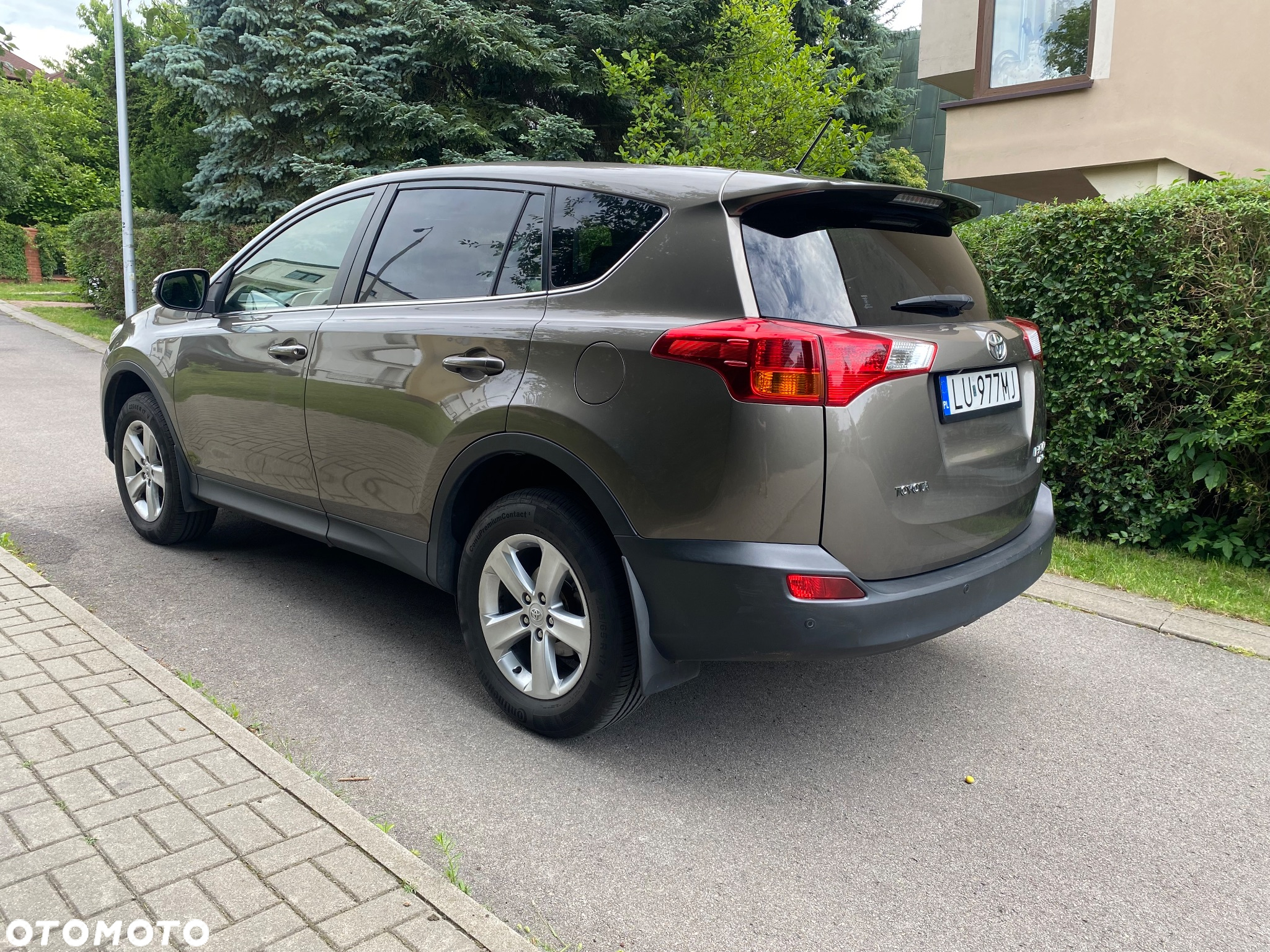 Toyota RAV4 2.2 D-4D 4x4 Automatik Comfort - 2