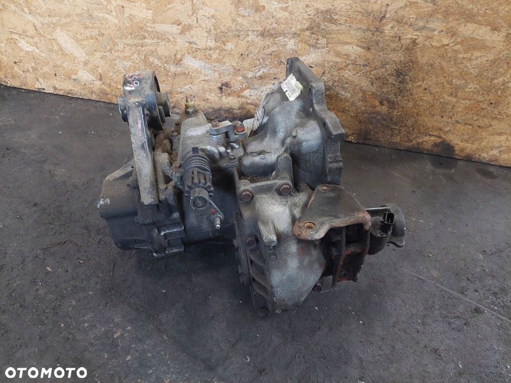 SKRZYNIA BIEGÓW VOYAGER III 2.4 16V N750 NV-T730 AB630376 04641750 - 3