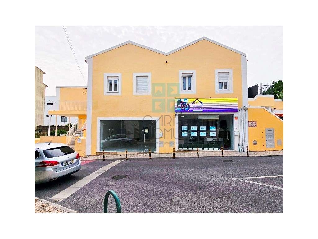 Loja com excelente visibilidade, no centro da Parede, Cascais - Grande imagem: 2/23
