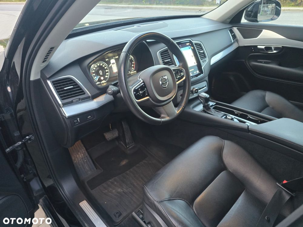 Volvo XC 90 D5 AWD Geartronic RDesign - 30