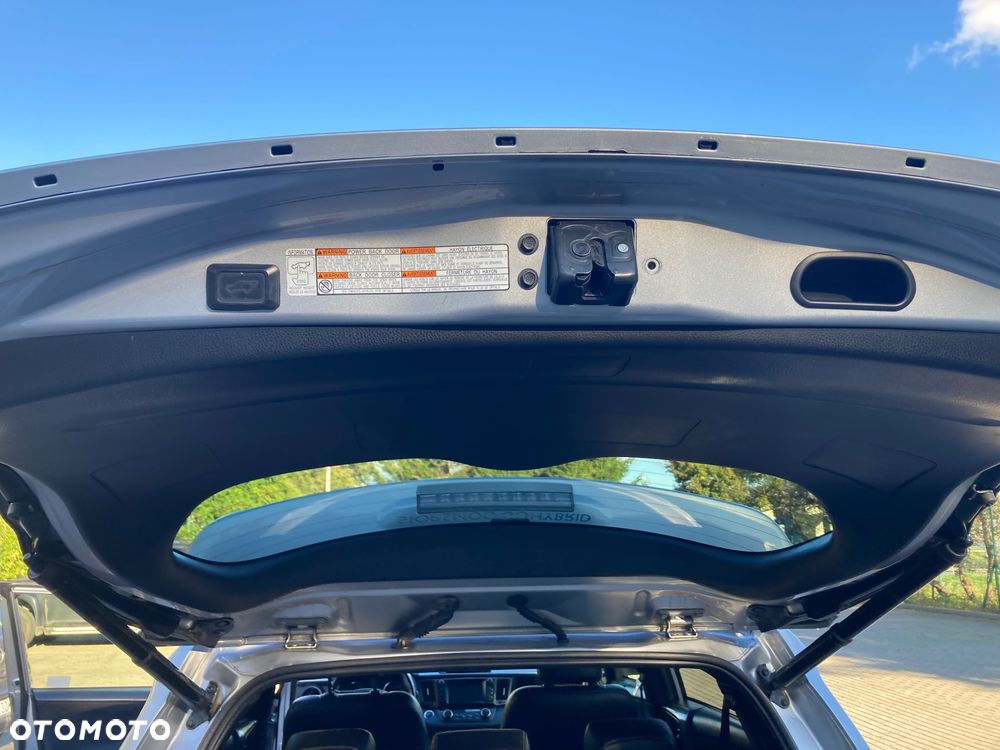 Toyota RAV4 Hybrid Premium 4x4 - 11