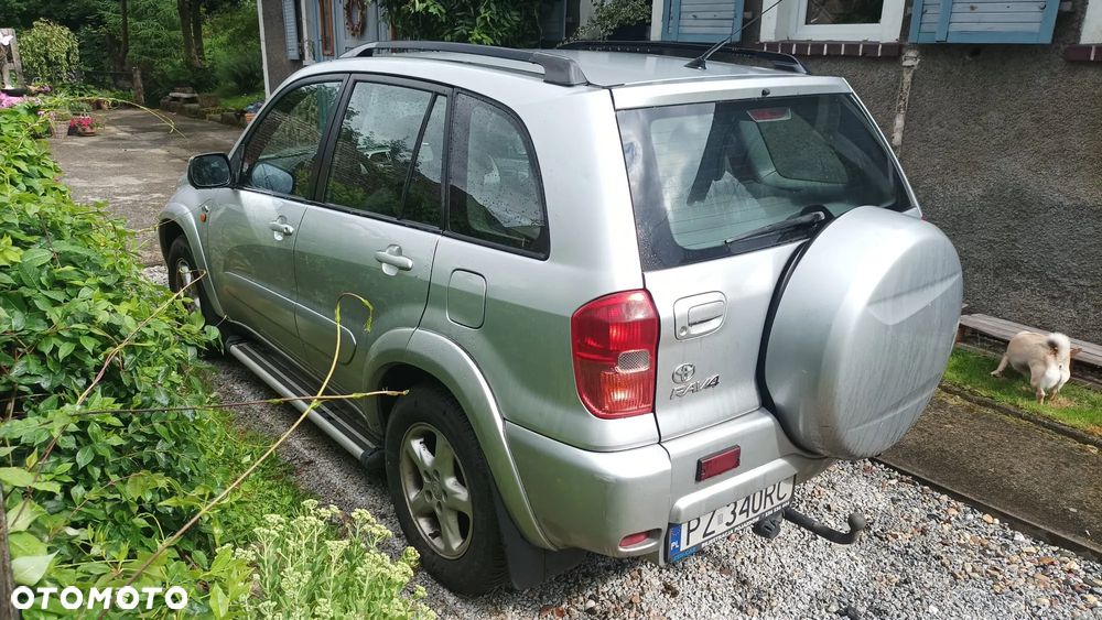Toyota RAV4 2.0 D-4D 4x4 - 4