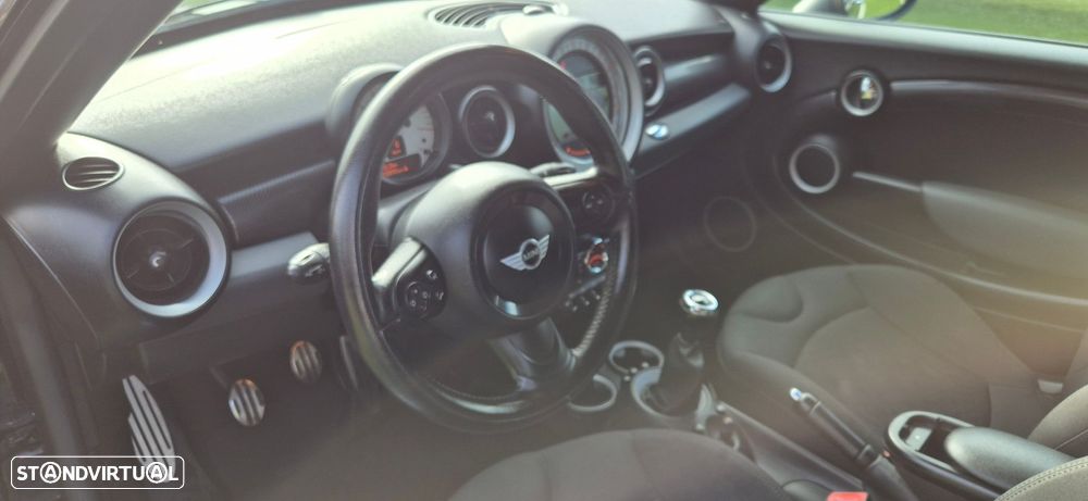 MINI 3 Portas Cooper SD - 25