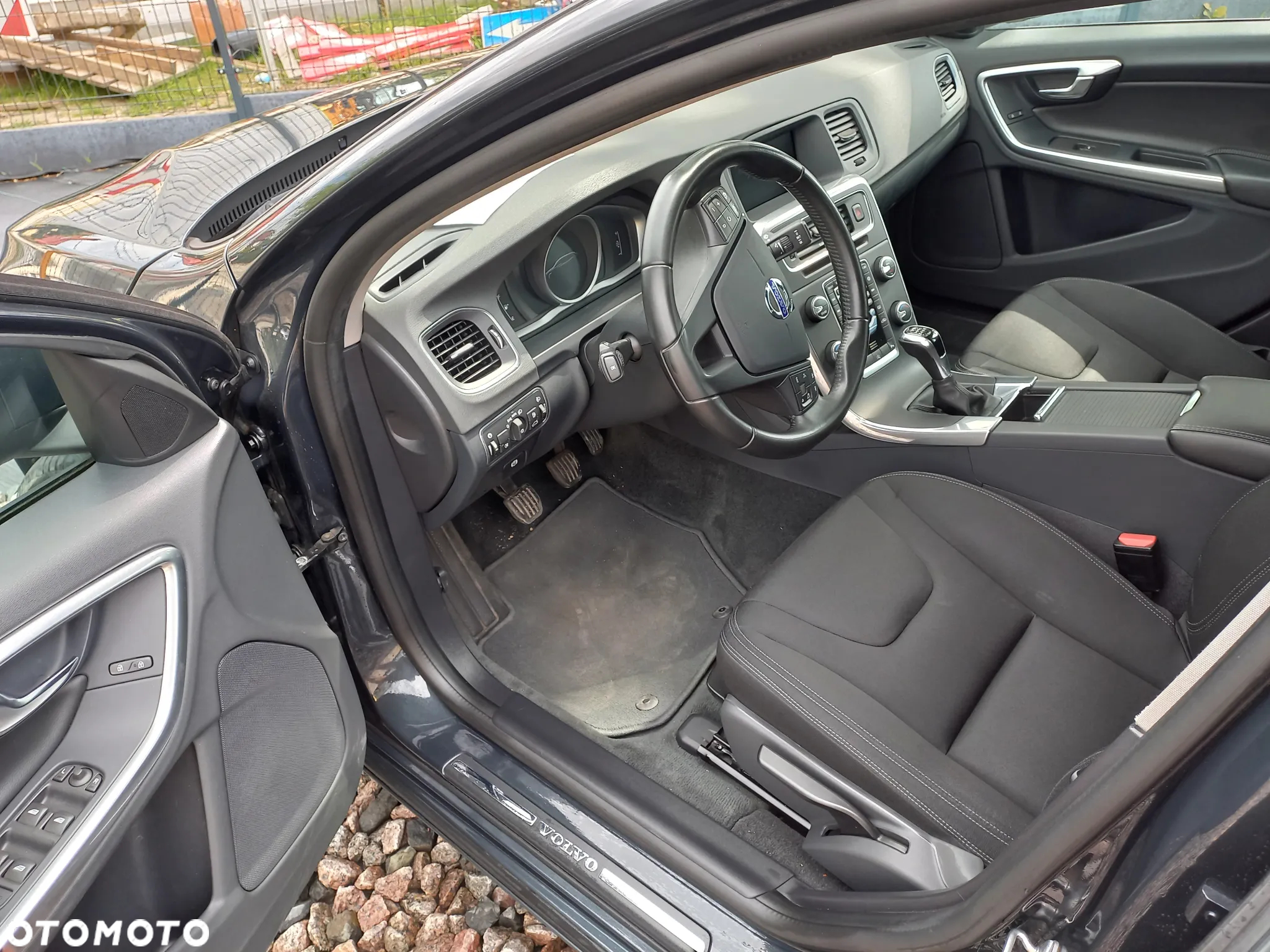 Volvo V60 D2 Drive-E Dynamic Edition (Kinetic) - 28