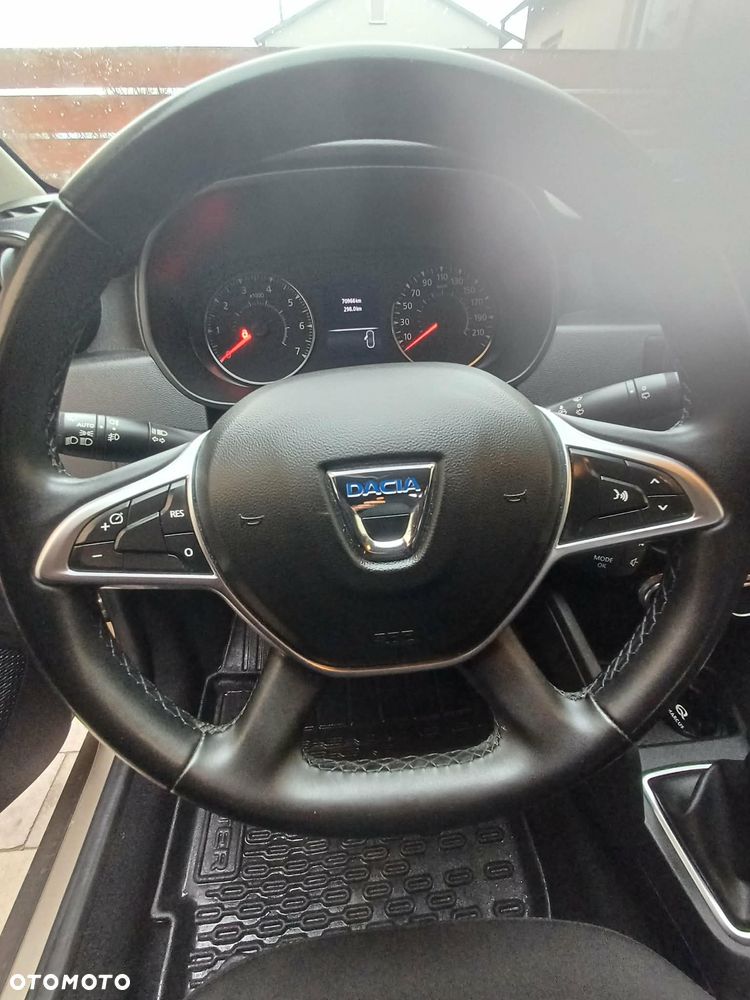 Dacia Duster 1.6 SCe Outdoor S&S - 10