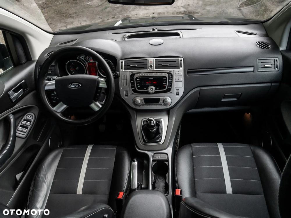 Ford Kuga 2.0 TDCi 4x4 Titanium - 15