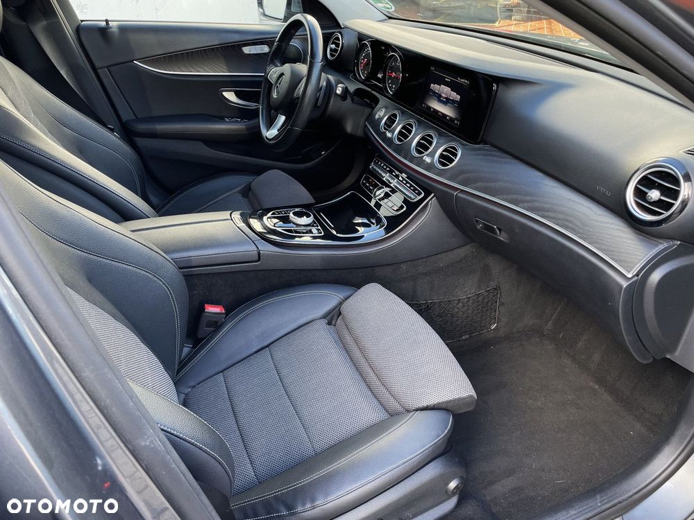 Mercedes-Benz Klasa E 220 d Business Edition 9G-TRONIC - 17