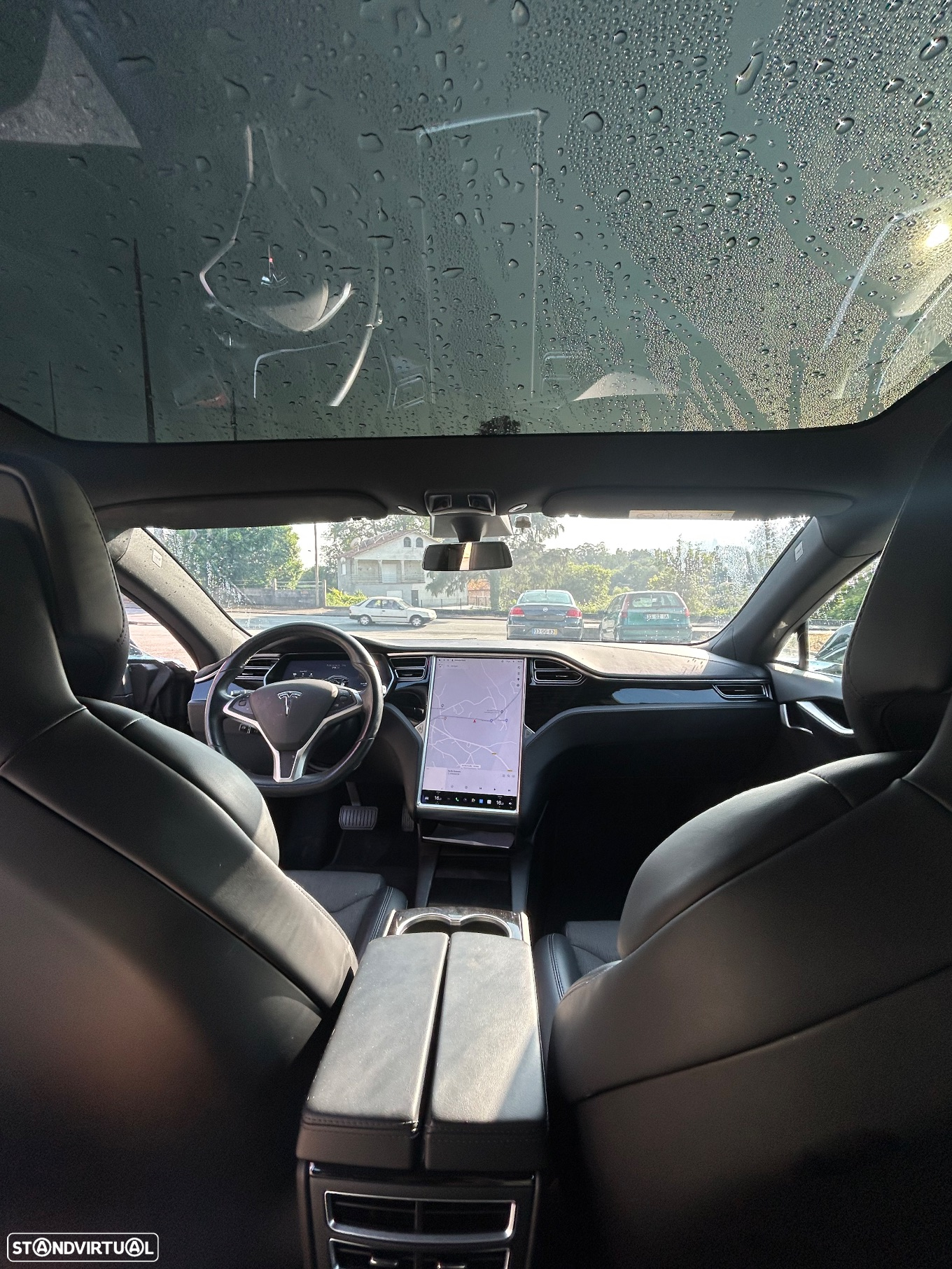 Tesla Model S - 4