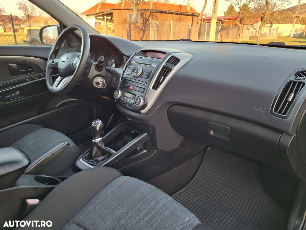 Kia Ceed 1.6 CRDi Spirit - 8