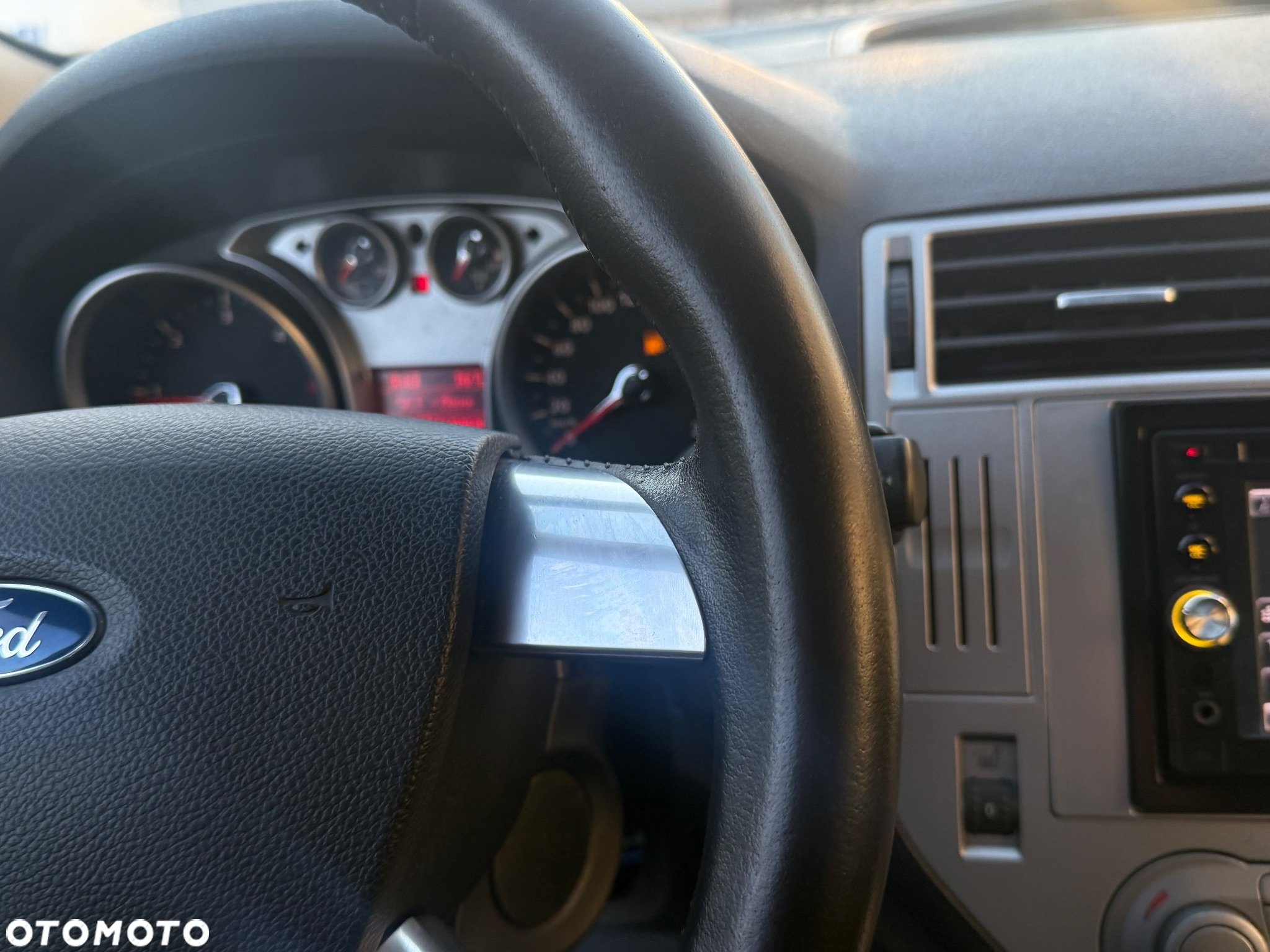 Ford Kuga 2.0 TDCi 2x4 Trend - 28