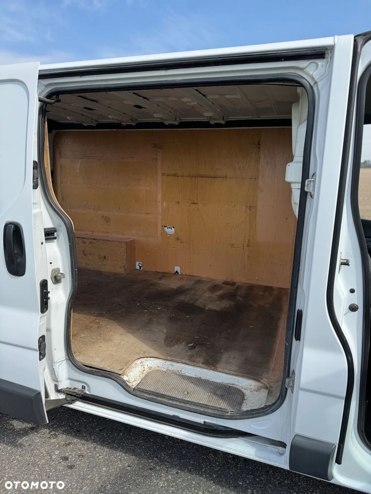 Renault TRAFIC - 24