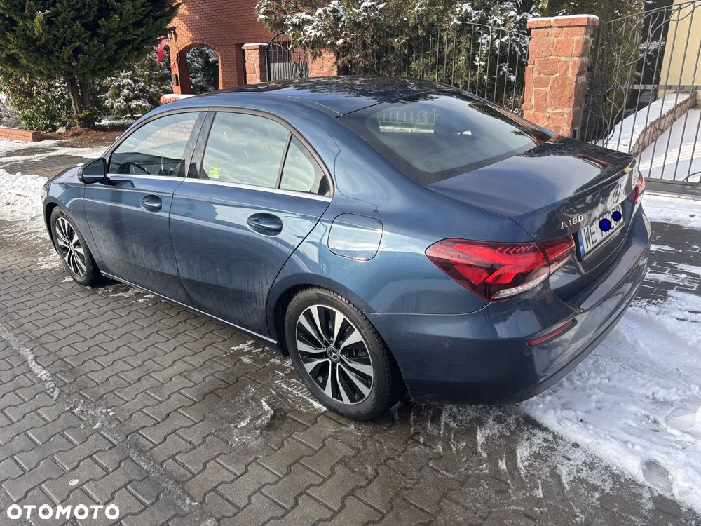Mercedes-Benz Klasa A 180 Style 7G-DCT - 2