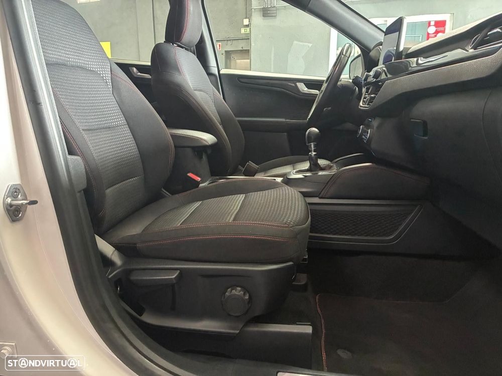 Ford Kuga 1.5 EcoBoost ST-Line - 35