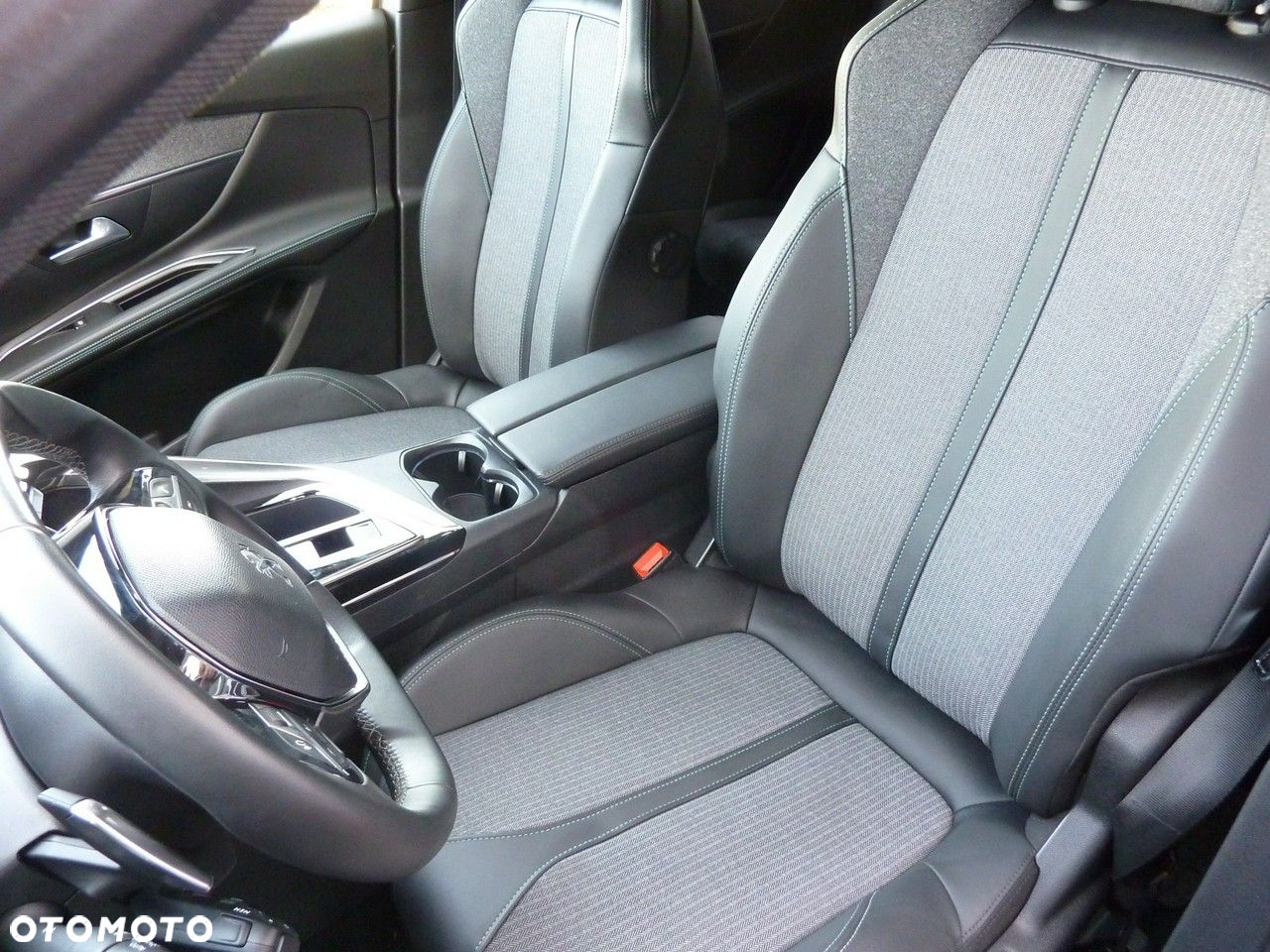 Peugeot 5008 - 10