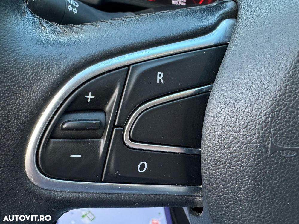 Renault Megane - 25