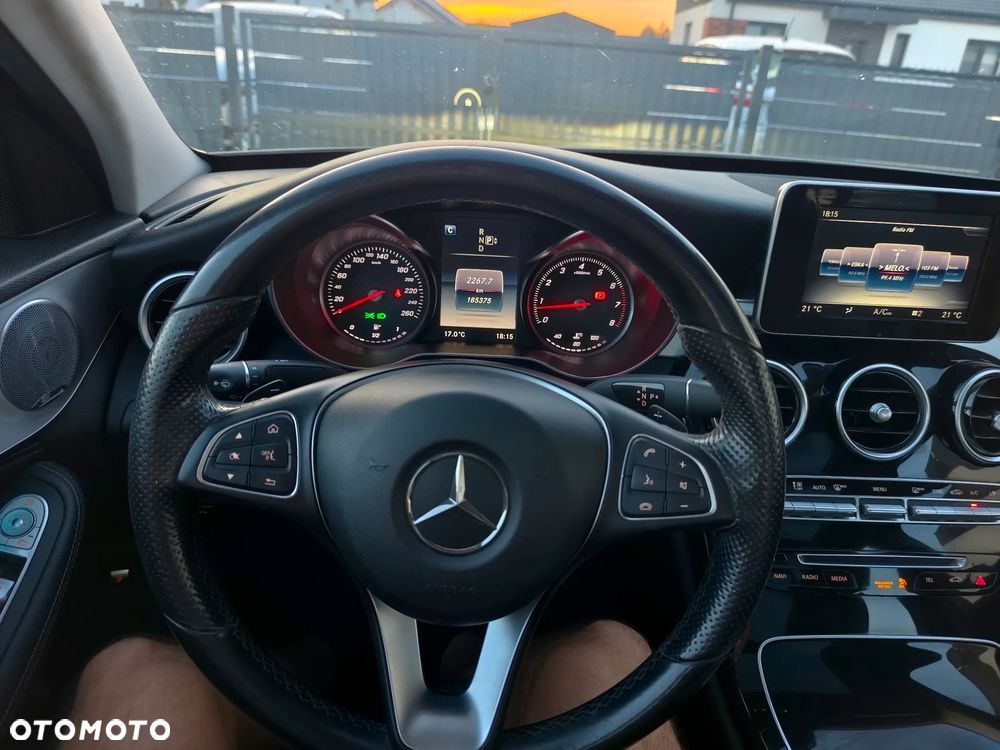 Mercedes-Benz Klasa C 250 7G-TRONIC Avantgarde - 23