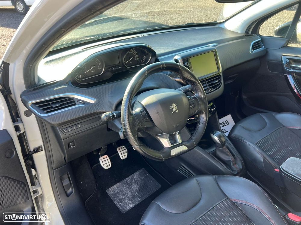 Peugeot 208 1.2 PureTech GT Line - 7