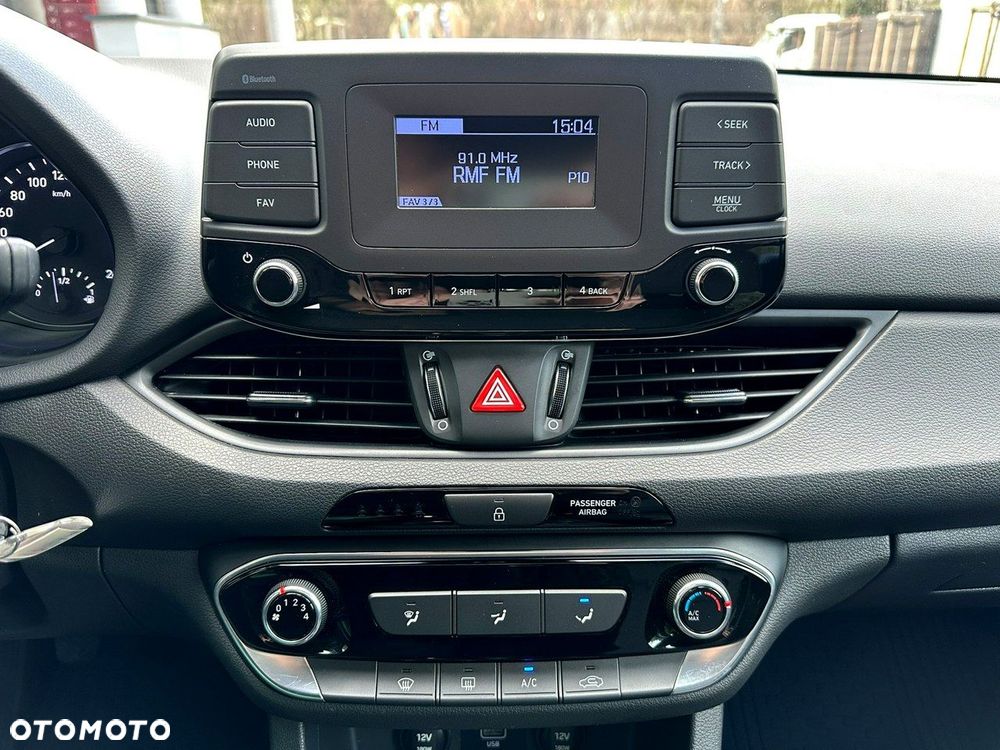 Hyundai i30 1.5 DPI Classic + - 25