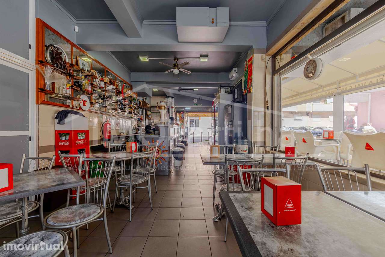 Espaço comercial para venda no Cacém - Grande imagem: 3/15