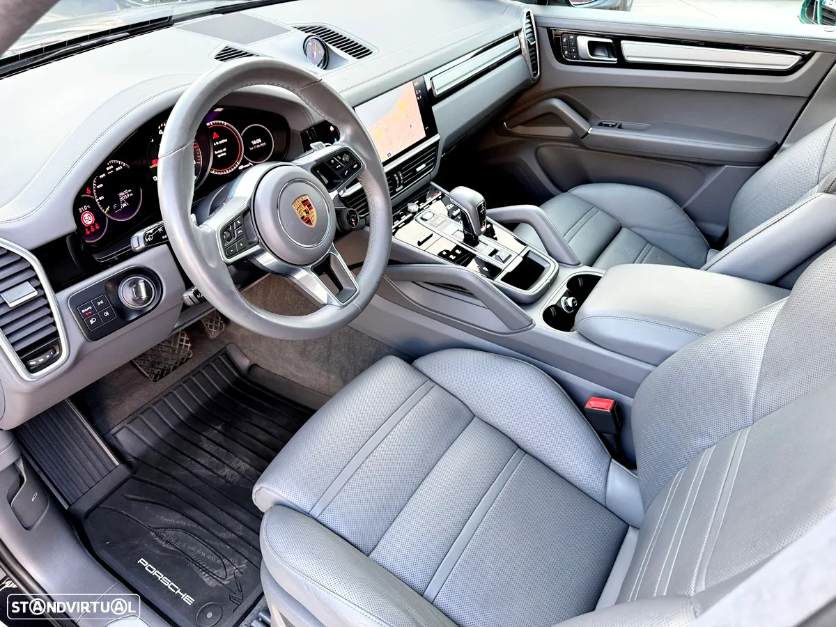Porsche Cayenne Coupé E-Hybrid - 21