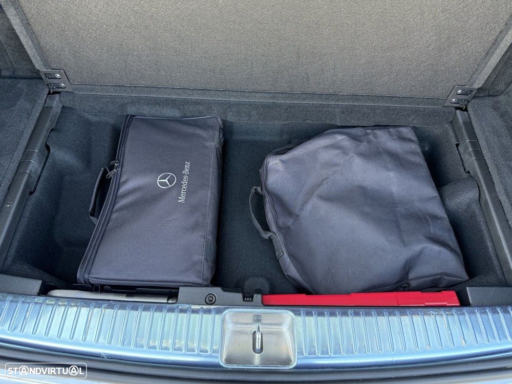 Mercedes-Benz E 300 de AMG Line - 34