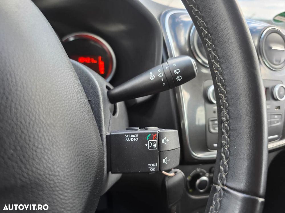 Dacia Logan MCV 0.9 TCe 90 CP Prestige - 19