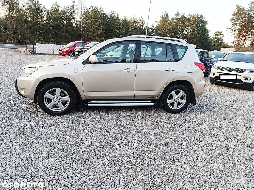 Toyota RAV4 2.2 D-4D Sol - 3