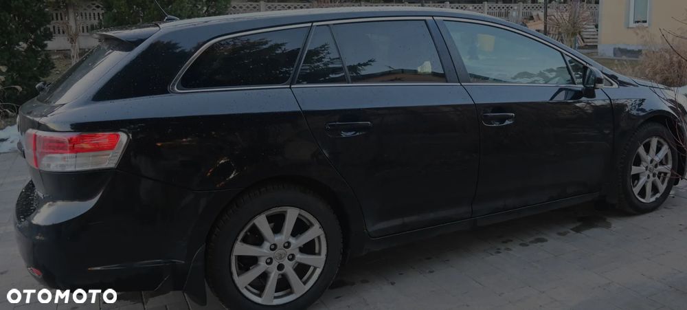 Toyota Avensis 2.0 D-4D Premium - 12