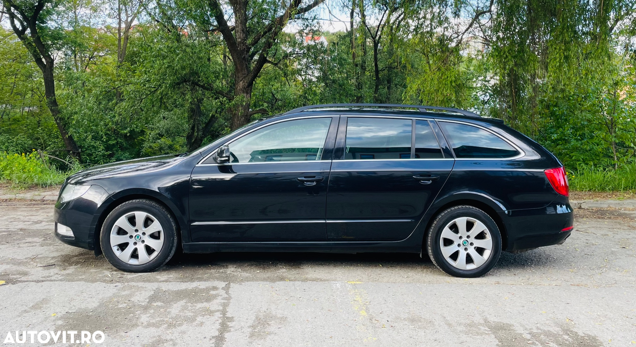 Skoda Superb 1.6 TDI GreenLine - 21