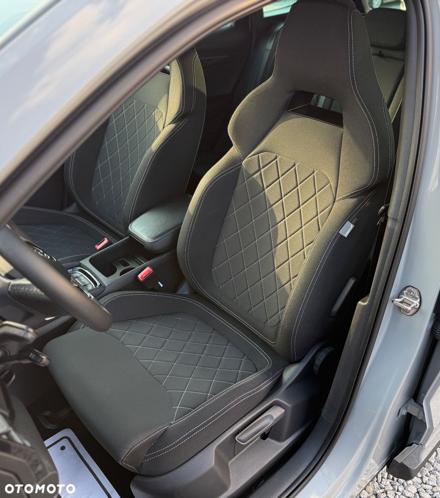 Skoda Karoq 2.0 TDI DSG Sportline - 8