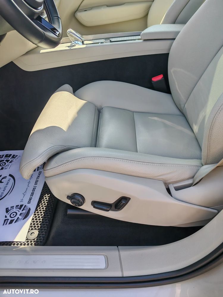 Volvo XC 60 - 30
