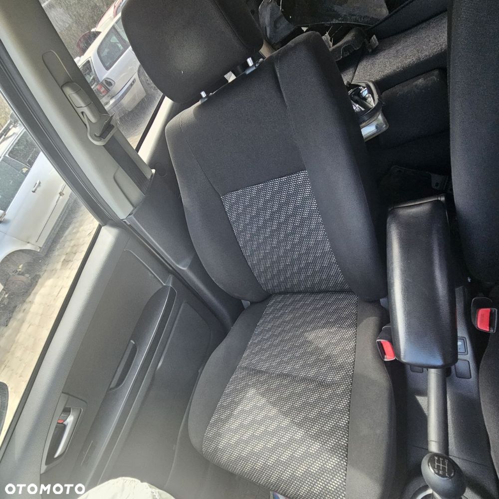 Fotel fotele kanapa / SUZUKI SX4 (kod lak: ZJ3) - 1