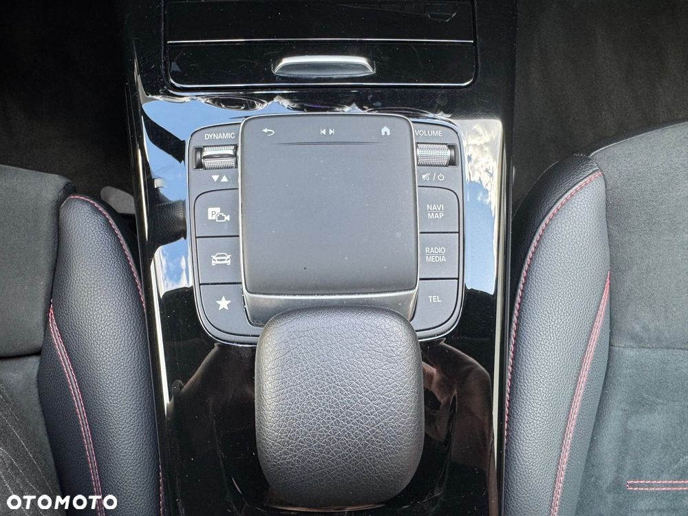 Mercedes-Benz CLA - 21