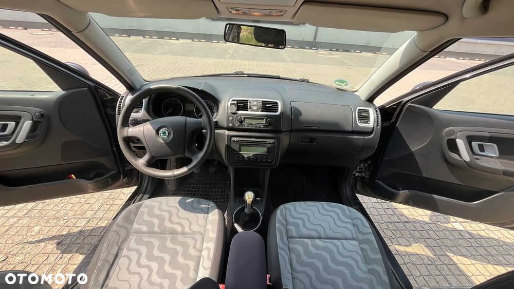 Skoda Roomster 1.6 16V Comfort - 9