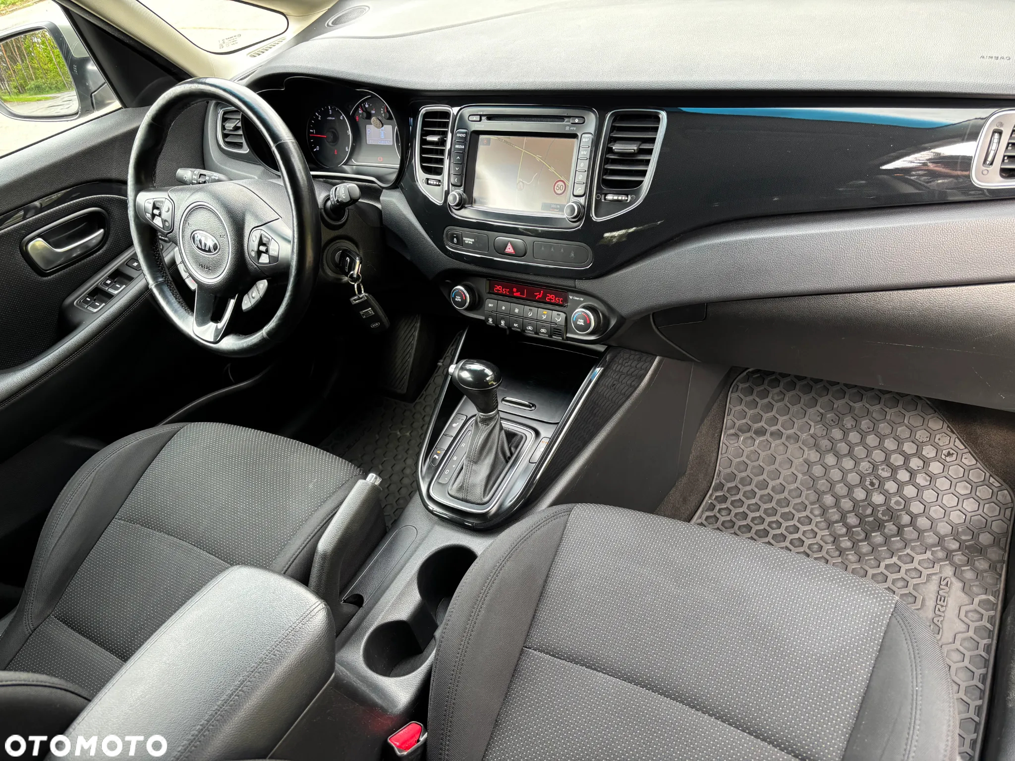 Kia Carens 1.7 CRDi Vision - 12