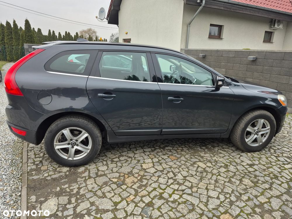 Volvo XC 60 D3 AWD Momentum - 10