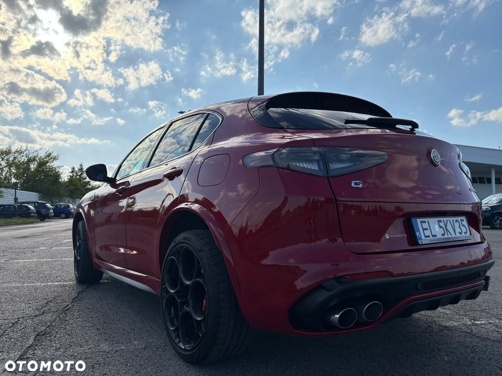 Alfa Romeo Stelvio - 12