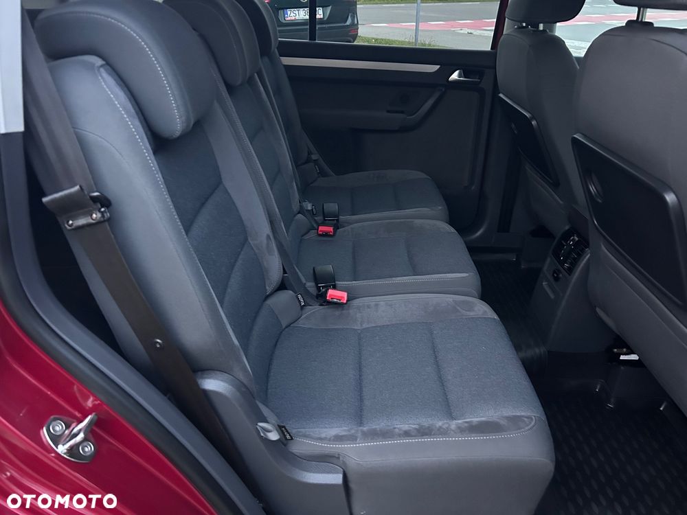 Volkswagen Touran - 20