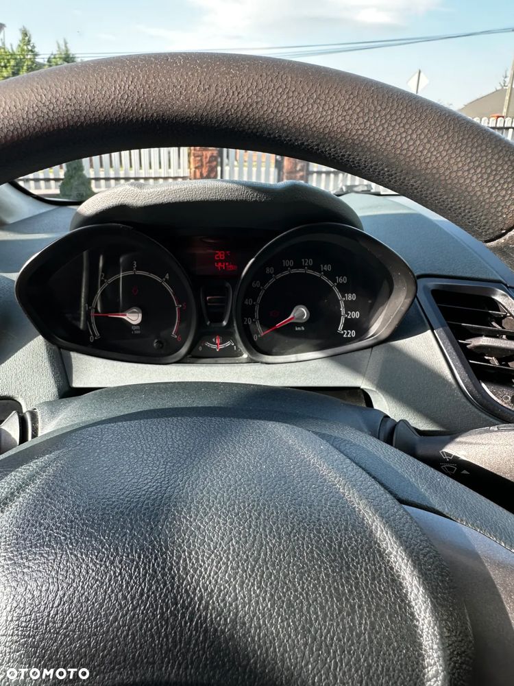 Ford FIESTA - 10