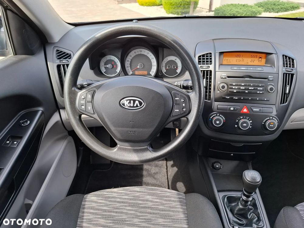 Kia Ceed 1.4 CVVT LX - 31