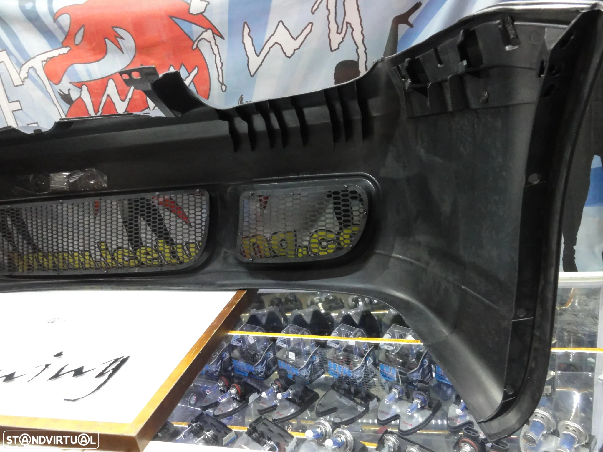 Kit completo para VW Golf 4 / IV 98-03 R32 look em plástico ABS e fibra (para-choques frontal + traseiro + embaladeiras + aileron) - 18