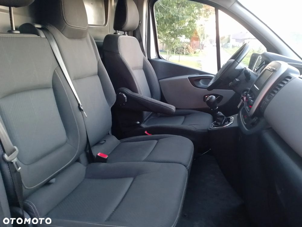 Nissan NV300 - 12