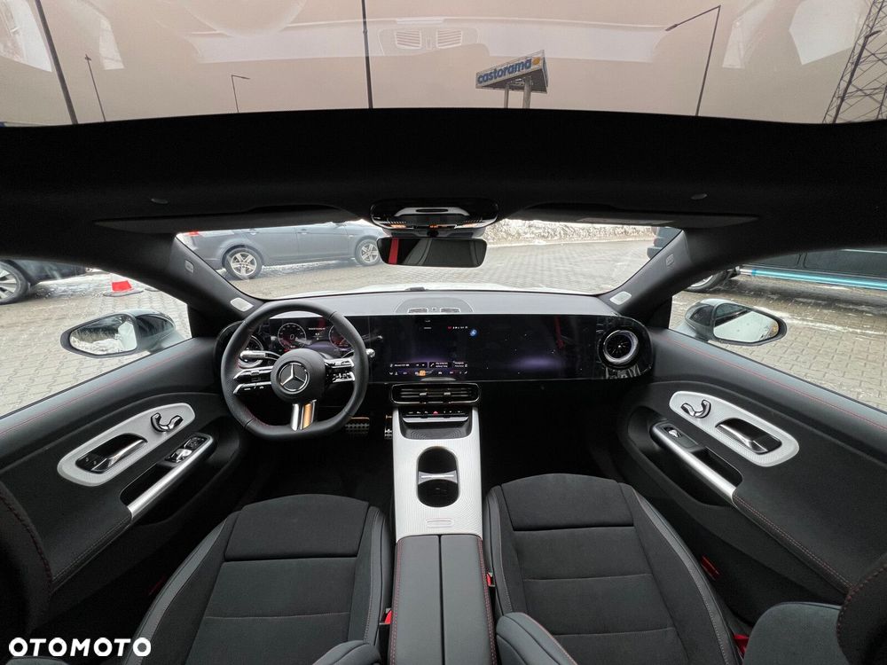 Mercedes-Benz CLA - 12