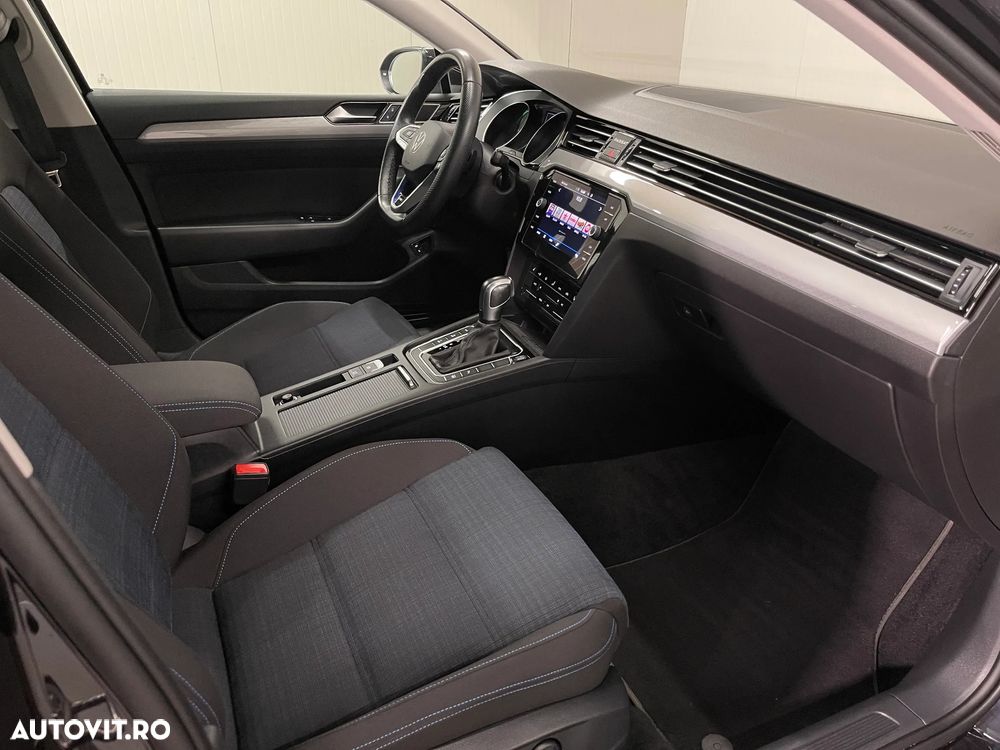 Volkswagen Passat GTE - 11