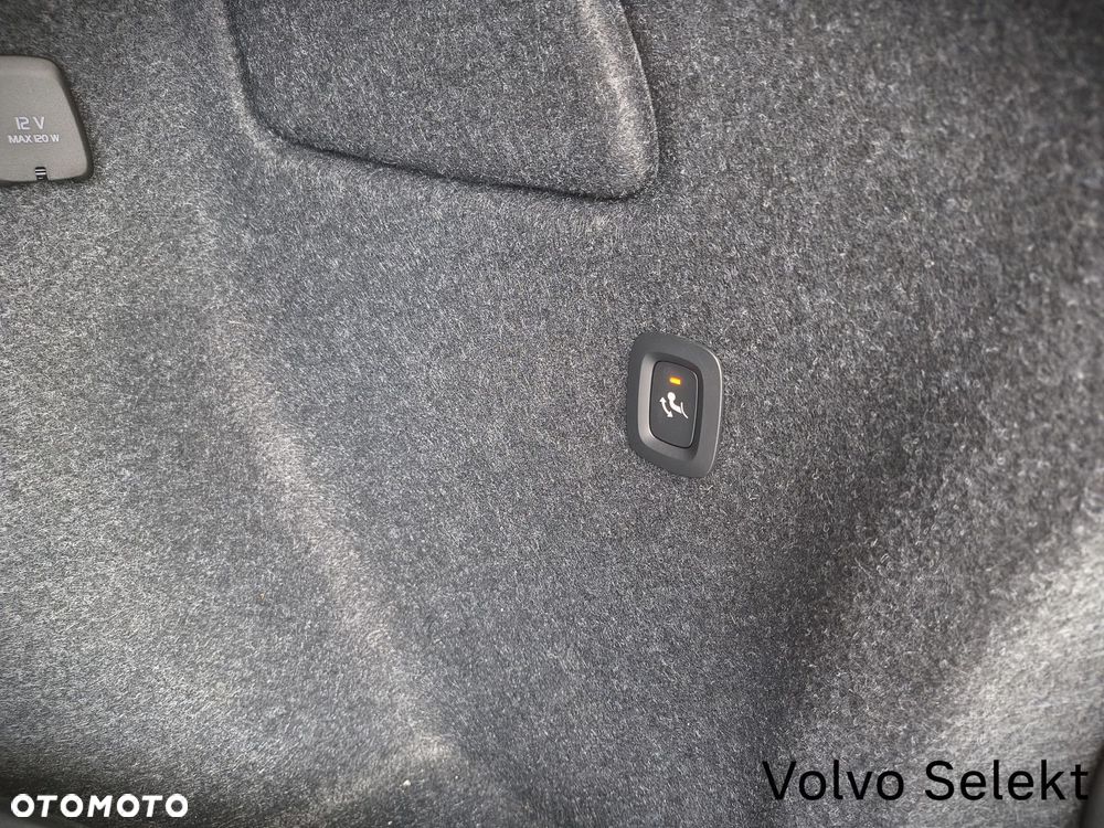 Volvo XC 40 - 32