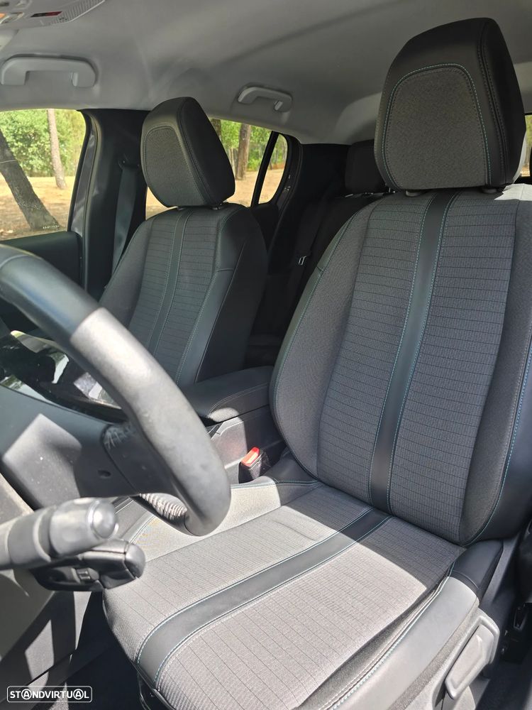 Peugeot 208 1.2 PureTech Allure Pack - 17