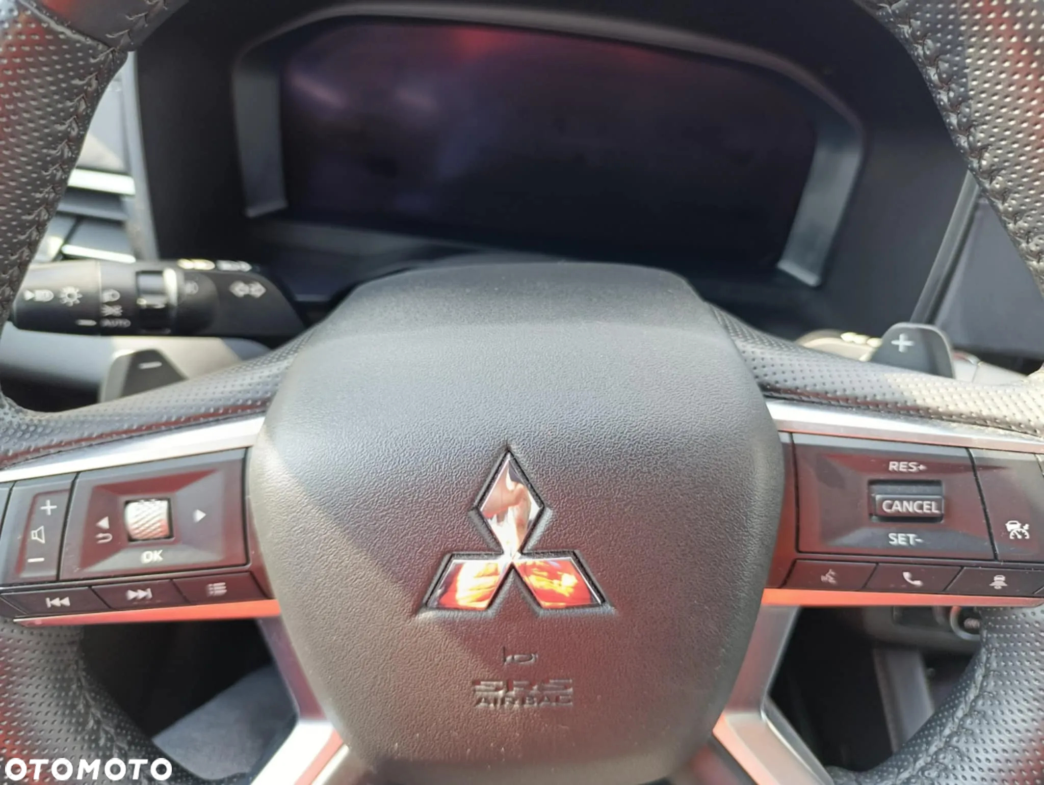 Mitsubishi Outlander 2.4 4WD Plug-In Hybrid Plus - 7